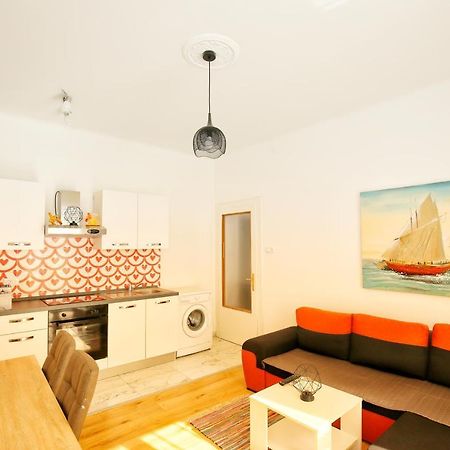 Family Apartment Rijeka Exteriör bild