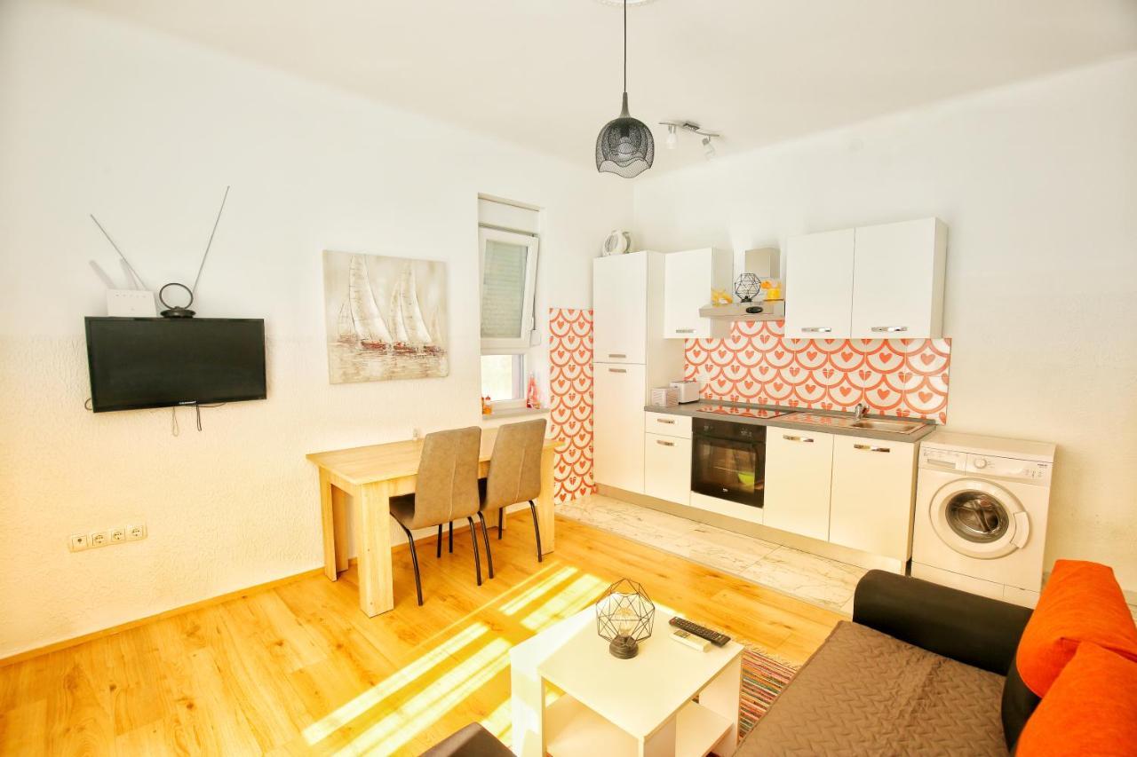 Family Apartment Rijeka Exteriör bild