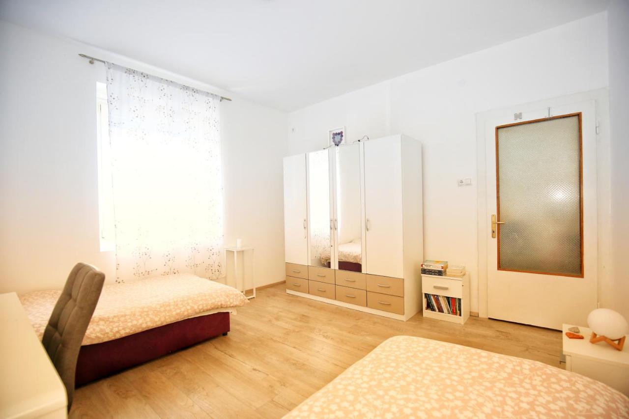Family Apartment Rijeka Exteriör bild